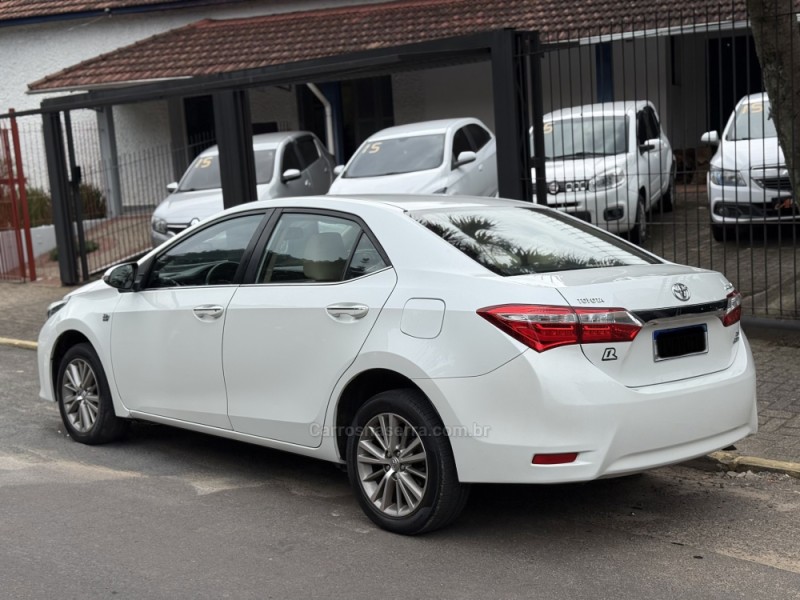 COROLLA 2.0 ALTIS 16V FLEX 4P AUTOMÁTICO - 2015 - PAROBé