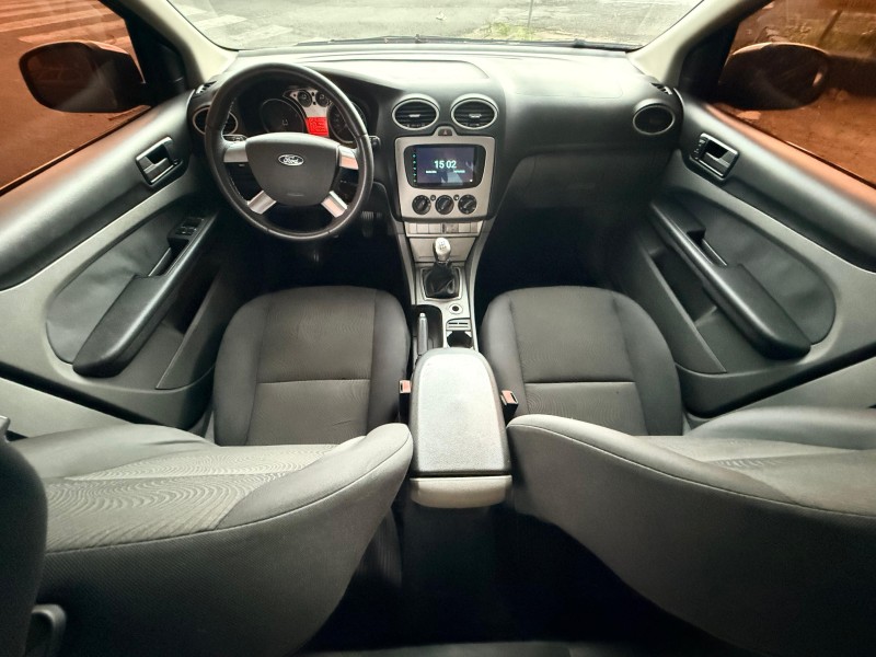 FOCUS 1.6 GLX SEDAN 8V FLEX 4P MANUAL - 2012 - TRêS COROAS