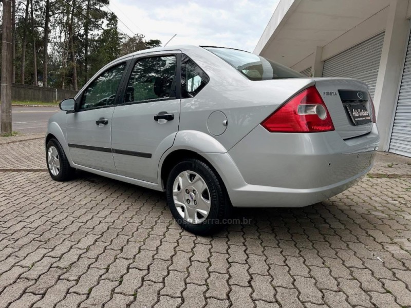 FIESTA 1.0 ROCAM S SEDAN 8V FLEX 4P MANUAL - 2009 - CAXIAS DO SUL