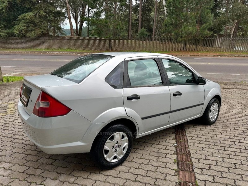 FIESTA 1.0 ROCAM S SEDAN 8V FLEX 4P MANUAL - 2009 - CAXIAS DO SUL