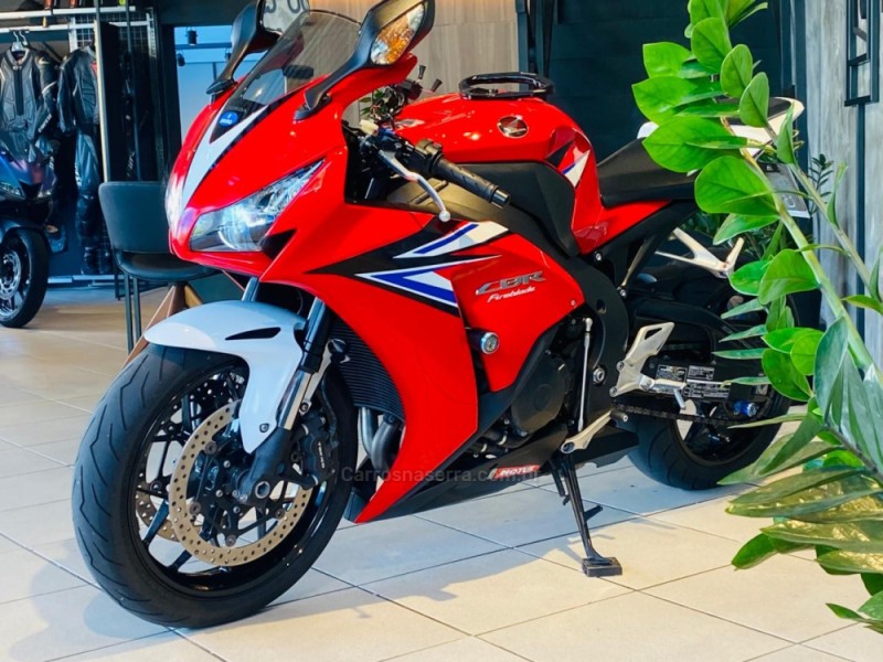 CBR 1000RR FIREBLADE - 2012 - CAXIAS DO SUL