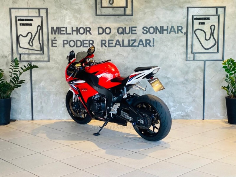 CBR 1000RR FIREBLADE - 2012 - CAXIAS DO SUL