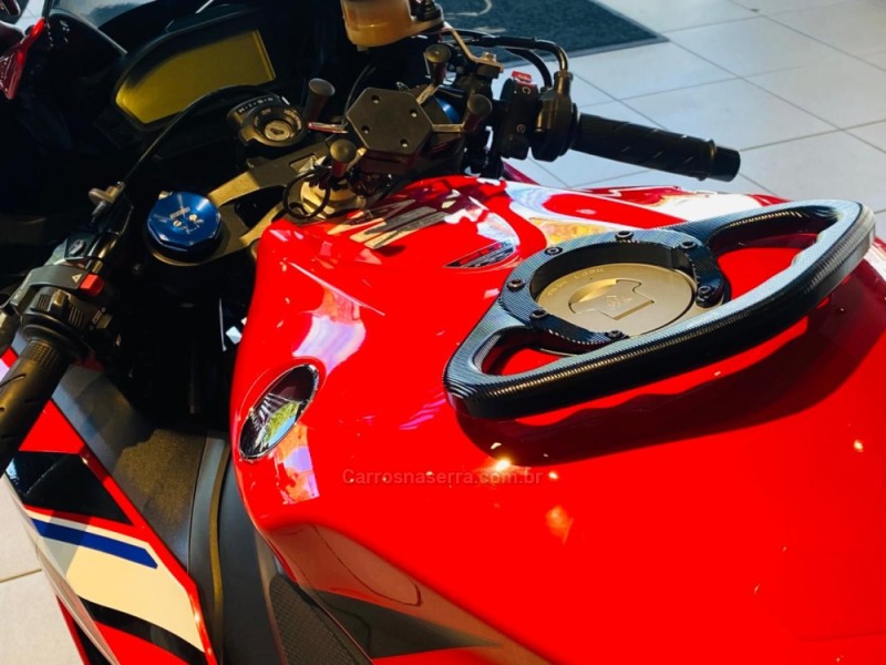 CBR 1000RR FIREBLADE - 2012 - CAXIAS DO SUL