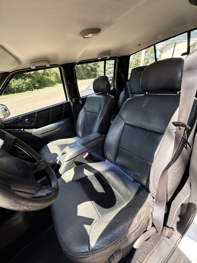 S10 2.4 MPFI ADVANTAGE 4X2 CD 8V FLEX 4P MANUAL - 2009 - NOVA PETRóPOLIS