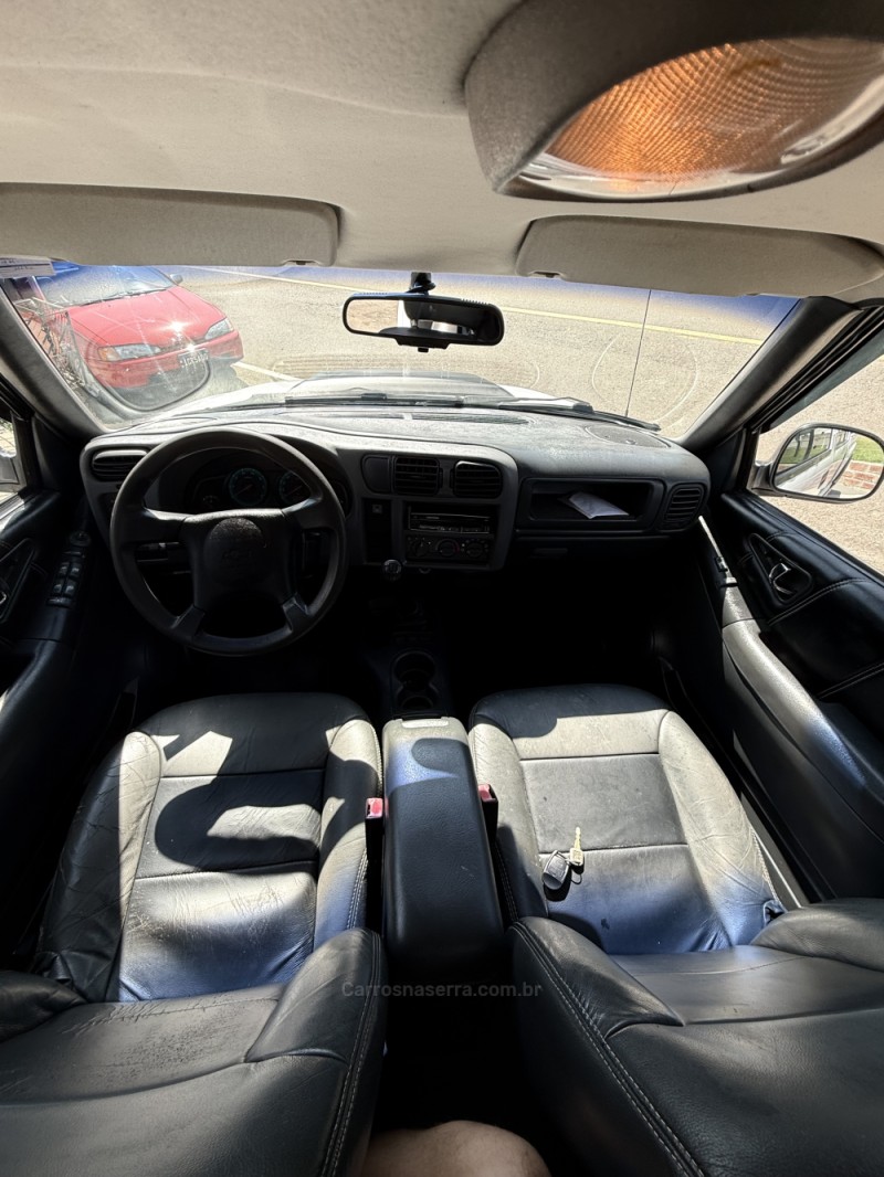 S10 2.4 MPFI ADVANTAGE 4X2 CD 8V FLEX 4P MANUAL - 2009 - NOVA PETRóPOLIS