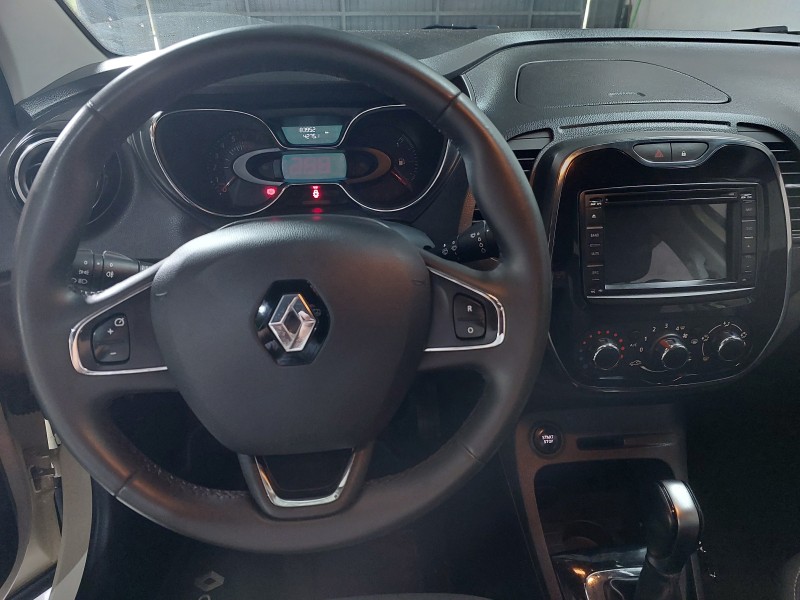 CAPTUR 1.3 ZEN 16V TURBO FLEX 4P AUTOMÁTICO - 2018 - SãO SEBASTIãO DO CAí