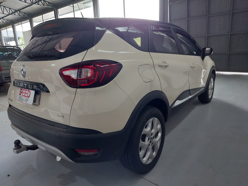 CAPTUR 1.3 ZEN 16V TURBO FLEX 4P AUTOMÁTICO - 2018 - SãO SEBASTIãO DO CAí