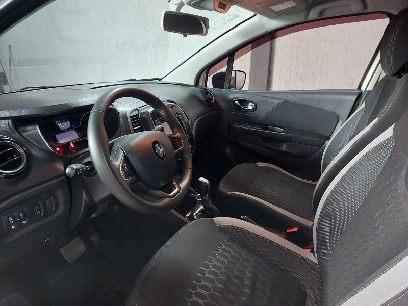 CAPTUR 1.3 ZEN 16V TURBO FLEX 4P AUTOMÁTICO - 2018 - SãO SEBASTIãO DO CAí