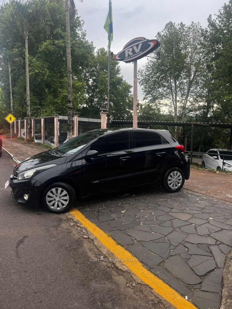 HB20 1.0 COMFORT PLUS 12V FLEX 4P MANUAL - 2015 - CARLOS BARBOSA