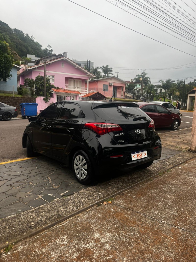 HB20 1.0 COMFORT PLUS 12V FLEX 4P MANUAL - 2015 - CARLOS BARBOSA