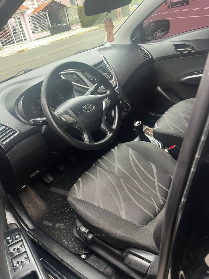 HB20 1.0 COMFORT PLUS 12V FLEX 4P MANUAL - 2015 - CARLOS BARBOSA