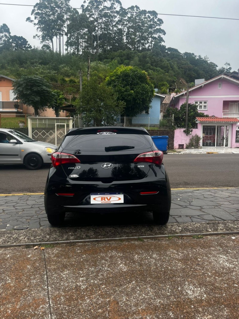 HB20 1.0 COMFORT PLUS 12V FLEX 4P MANUAL - 2015 - CARLOS BARBOSA