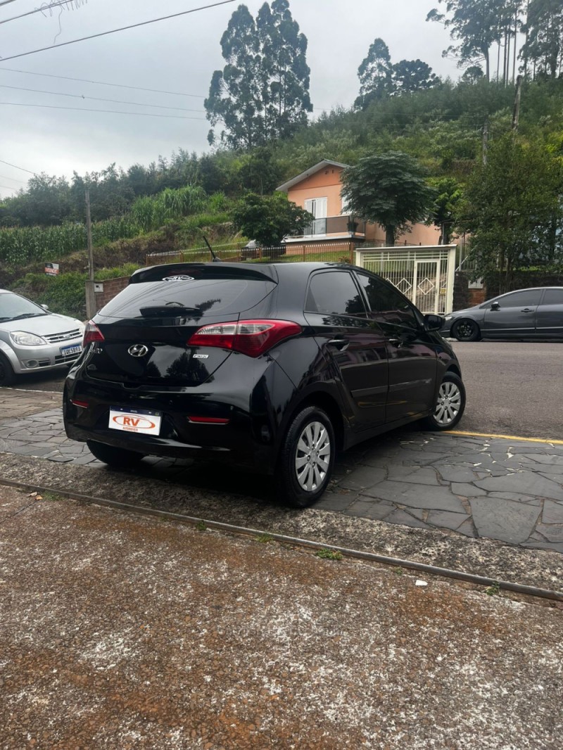 HB20 1.0 COMFORT PLUS 12V FLEX 4P MANUAL - 2015 - CARLOS BARBOSA