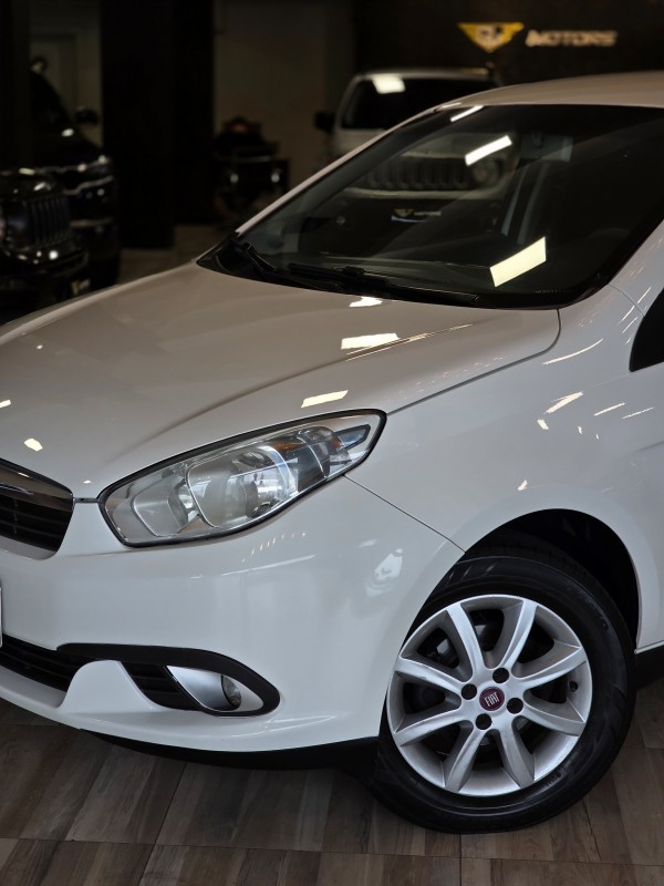 GRAND SIENA 1.4 MPI ATTRACTIVE 8V FLEX 4P MANUAL - 2013 - CAXIAS DO SUL