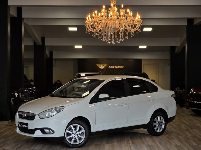 grand siena 1.4 mpi attractive 8v flex 4p manual 2013 caxias do sul