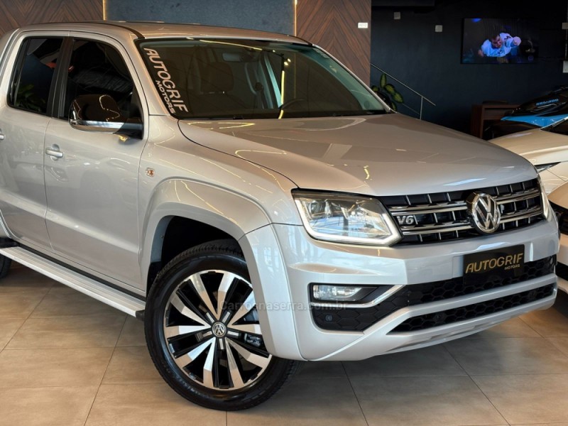 AMAROK 3.0 V6 TDI HIGHLINE CD DIESEL 4MOTION AUTOMÁTICO - 2018 - CAMPO BOM