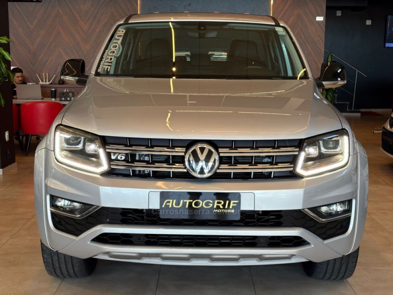 AMAROK 3.0 V6 TDI HIGHLINE CD DIESEL 4MOTION AUTOMÁTICO - 2018 - CAMPO BOM