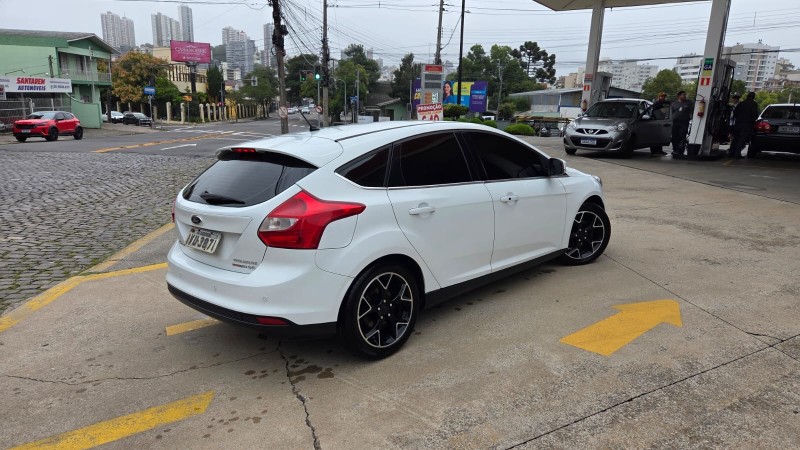 FOCUS 2.0 TITANIUM HATCH 16V FLEX 4P AUTOMÁTICO - 2015 - CAXIAS DO SUL