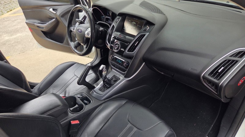 FOCUS 2.0 TITANIUM HATCH 16V FLEX 4P AUTOMÁTICO - 2015 - CAXIAS DO SUL