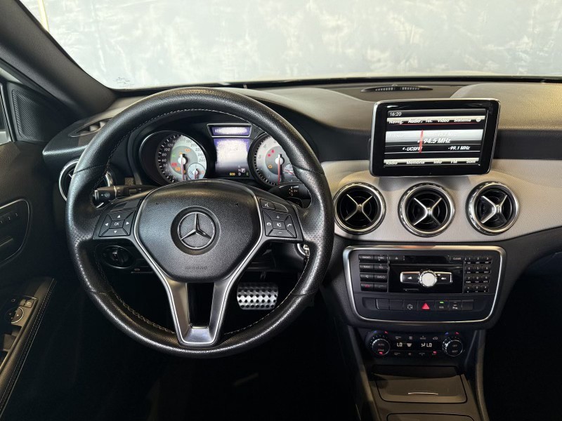 GLA 200 1.6 CGI VISION BLACK EDITION 16V TURBO GASOLINA 4P AUTOMÁTICO - 2015 - CAXIAS DO SUL