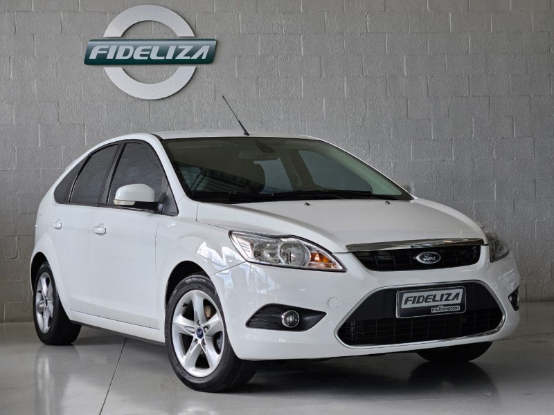 focus 2.0 hc 16v flex 4p automatico  2013 farroupilha