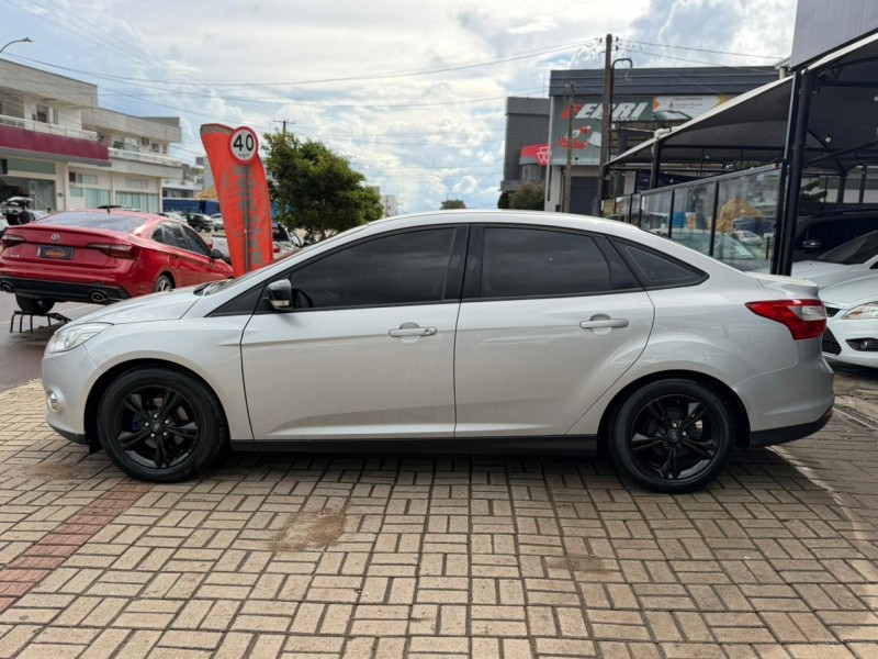 FOCUS 1.6 S 16V FLEX 4P AUTOMÁTICO - 2014 - LAGOA VERMELHA