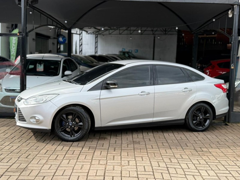 focus 1.6 s 16v flex 4p automatico 2014 lagoa vermelha