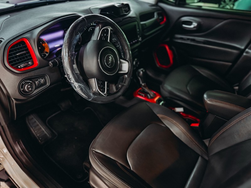 RENEGADE 2.0 16V TURBO DIESEL TRAILHAWK 4P 4X4 AUTOMÁTICO - 2016 - CAXIAS DO SUL