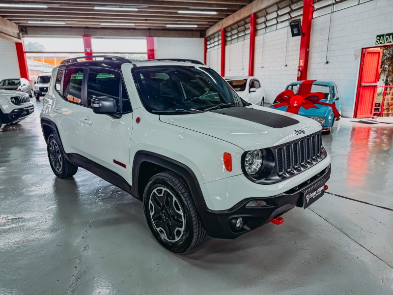 RENEGADE 2.0 16V TURBO DIESEL TRAILHAWK 4P 4X4 AUTOMÁTICO - 2016 - CAXIAS DO SUL