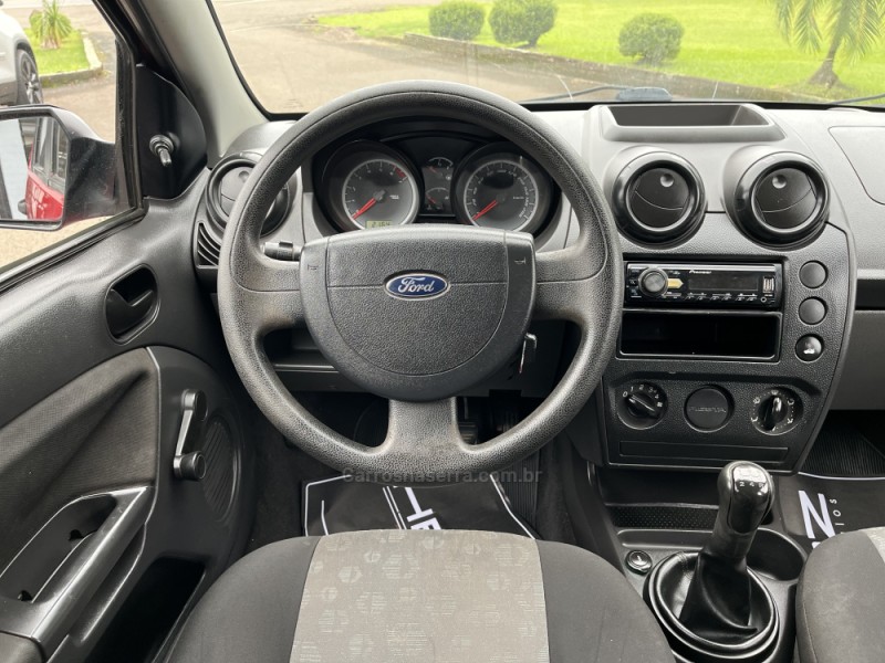 FIESTA 1.0 MPI CLASS 8V FLEX 4P MANUAL - 2011 - BOM PRINCíPIO