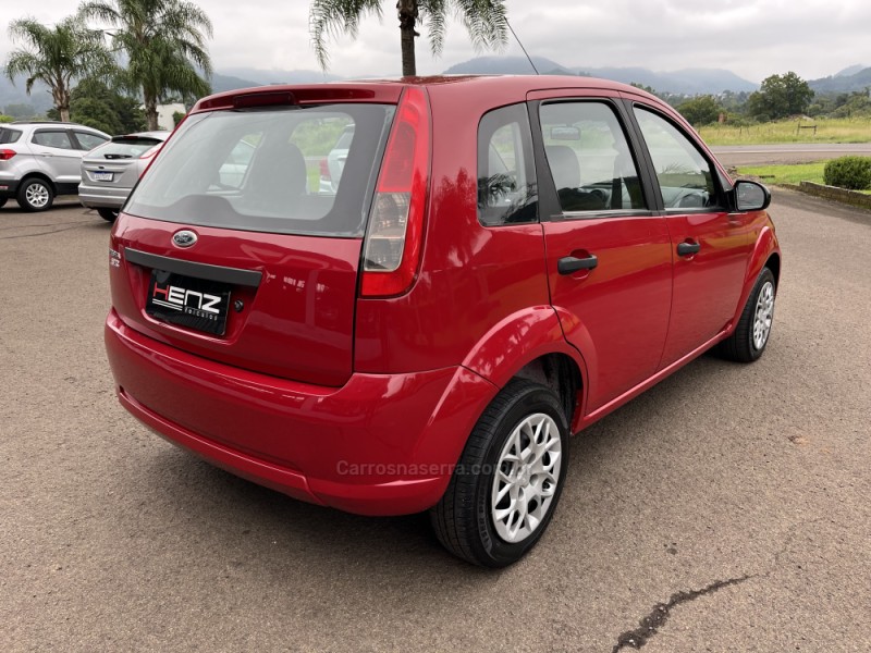 FIESTA 1.0 MPI CLASS 8V FLEX 4P MANUAL - 2011 - BOM PRINCíPIO