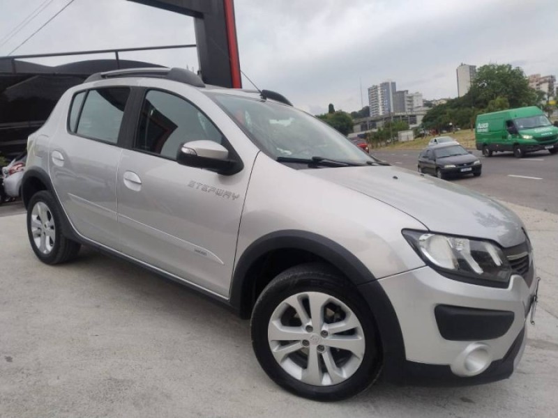 sandero 1.6 stepway easy r 16v flex 4p automatico 2017 caxias do sul
