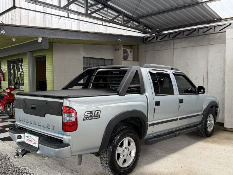 S10 2.4 MPFI ADVANTAGE 4X2 CD 8V FLEX 4P MANUAL - 2010 - CAXIAS DO SUL