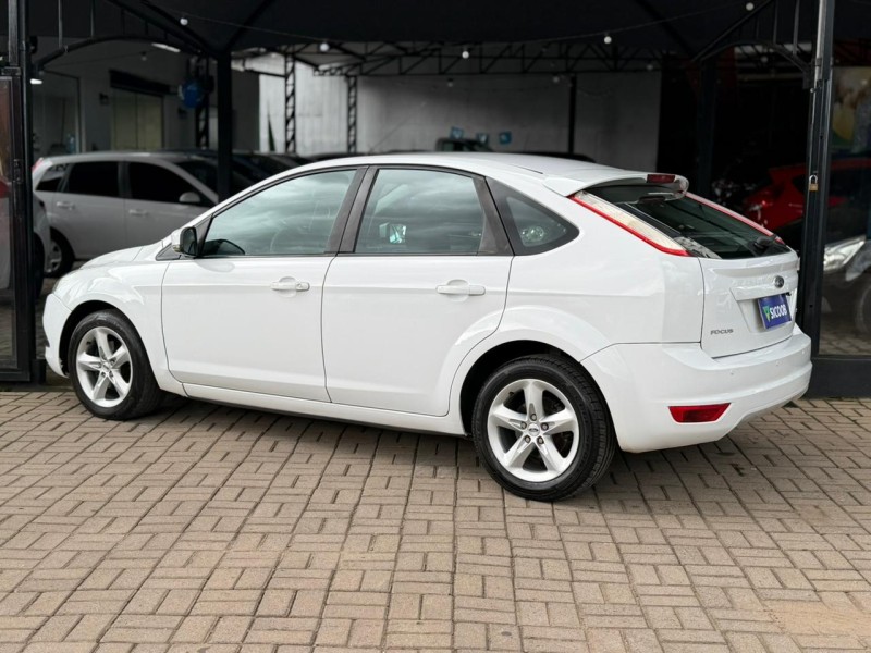 FOCUS 2.0 16V FLEX 4P AUTOMÁTICO - 2013 - LAGOA VERMELHA