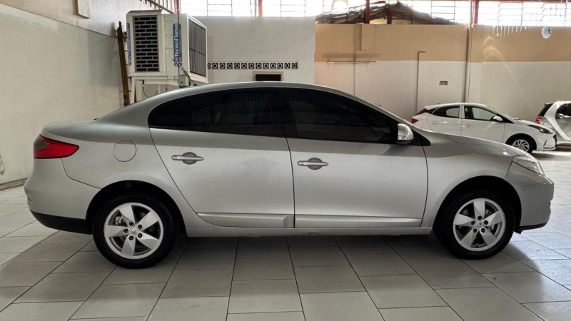 FLUENCE 2.0 DYNAMIQUE 16V FLEX 4P MANUAL - 2013 - ESTâNCIA VELHA