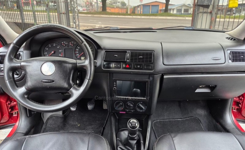 GOLF 1.6 8V GASOLINA 4P MANUAL - 2000 - CAXIAS DO SUL