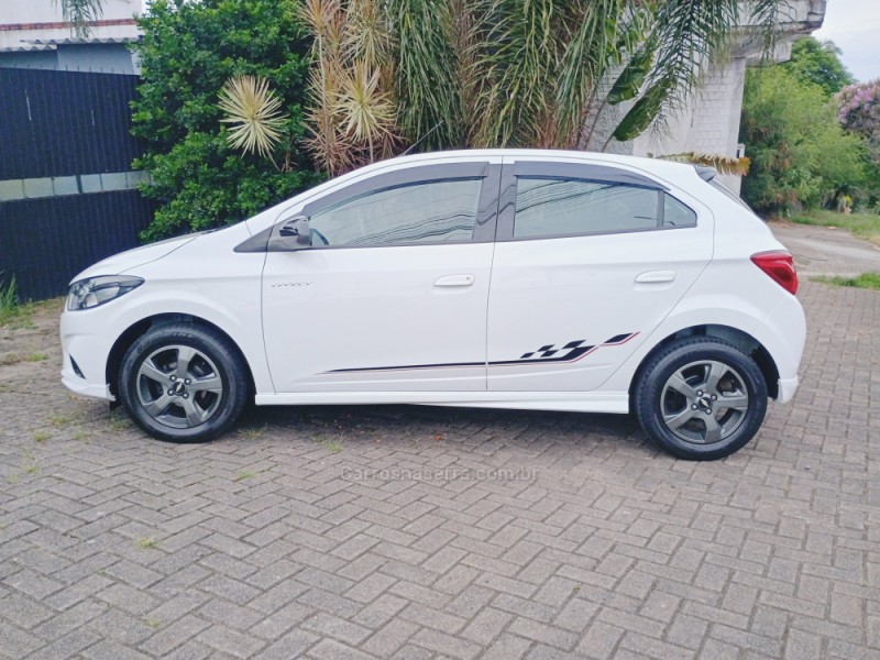 ONIX 1.4 MPFI EFFECT 8V FLEX 4P MANUAL - 2018 - CAMPO BOM