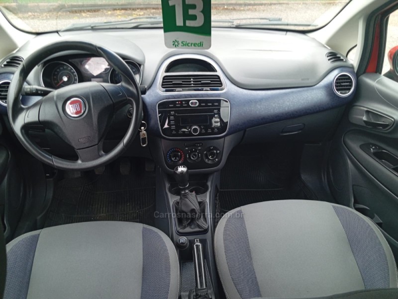 PUNTO 1.4 ATTRACTIVE ITALIA 8V FLEX 4P MANUAL - 2013 - PICADA CAFé