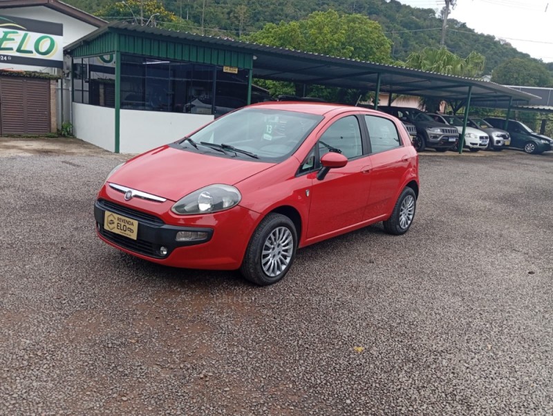 PUNTO 1.4 ATTRACTIVE ITALIA 8V FLEX 4P MANUAL - 2013 - PICADA CAFé