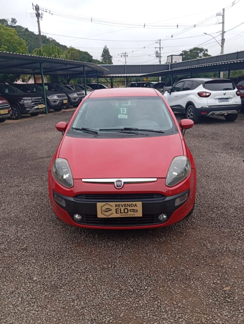 PUNTO 1.4 ATTRACTIVE ITALIA 8V FLEX 4P MANUAL - 2013 - PICADA CAFé