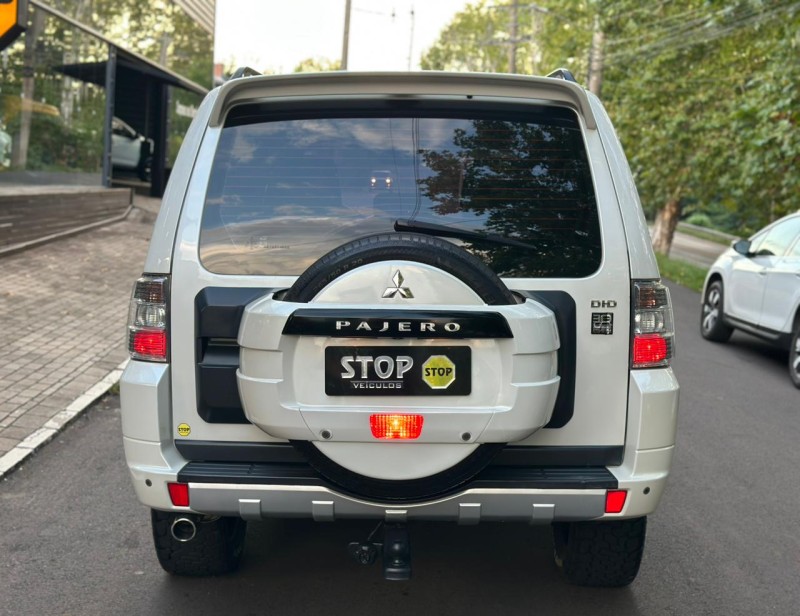PAJERO FULL 3.2 HPE 4X4 16V TURBO INTERCOOLER DIESEL 4P AUTOMÁTICO - 2014 - DOIS IRMãOS