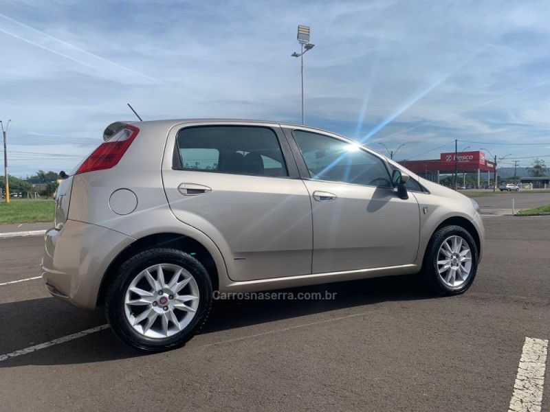 PUNTO 1.4 ATTRACTIVE ITALIA 8V FLEX 4P MANUAL - 2012 - SANTA CRUZ DO SUL