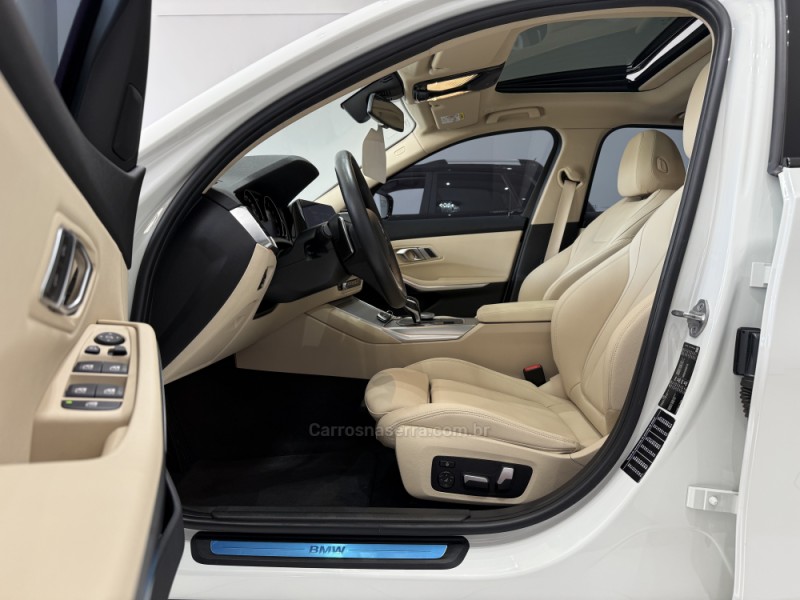 330I 2.0 SPORT 16V TURBO GASOLINA 4P AUTOMÁTICO - 2020 - ERECHIM
