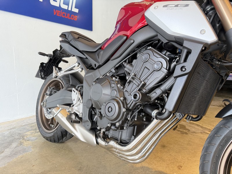 CB 650R E-CLUTCH - 2020 - BENTO GONçALVES