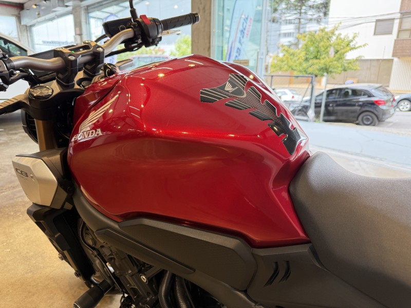 CB 650R E-CLUTCH - 2020 - BENTO GONçALVES