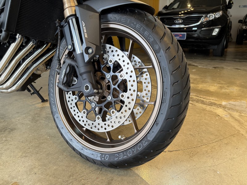 CB 650R E-CLUTCH - 2020 - BENTO GONçALVES