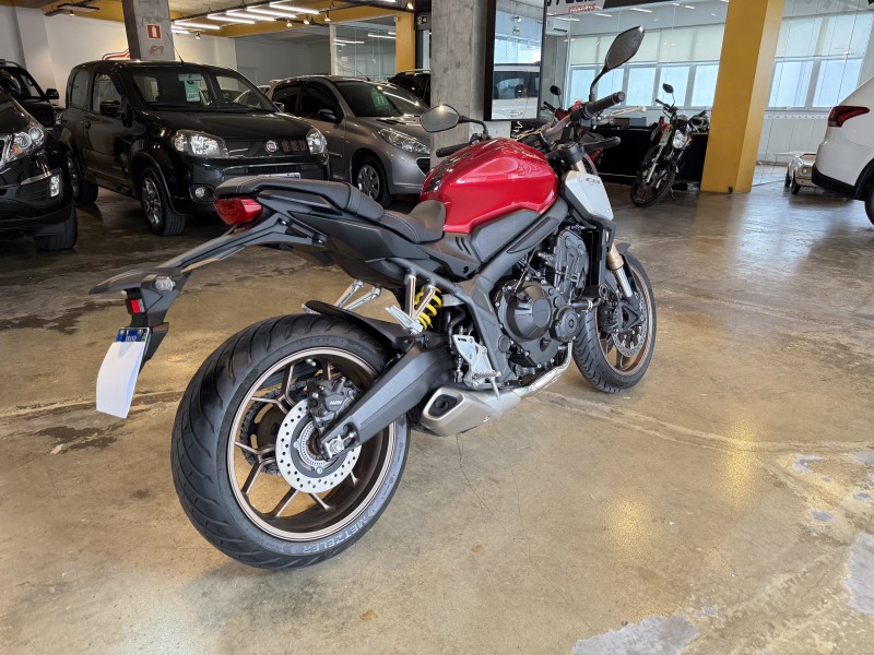 CB 650R E-CLUTCH - 2020 - BENTO GONçALVES