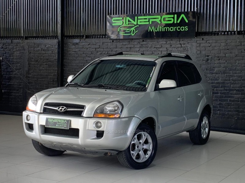 tucson 2.0 mpfi gls 16v 143cv 2wd flex 4p automatico 2014 caxias do sul