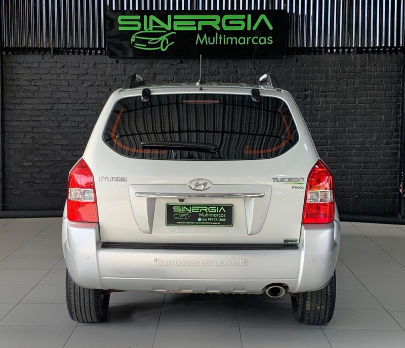 TUCSON 2.0 MPFI GLS 16V 143CV 2WD FLEX 4P AUTOMÁTICO - 2014 - CAXIAS DO SUL
