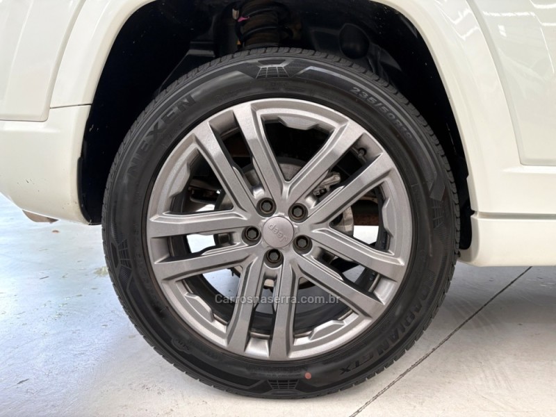 COMPASS 2.0 OVERLAND HURRICANE 4X4 TURBO GASOLINA 4P AUTOMÁTICO - 2025 - BENTO GONçALVES